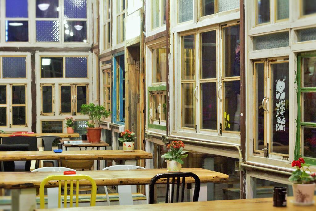 Hostel Marina Qingdao Buitenkant foto